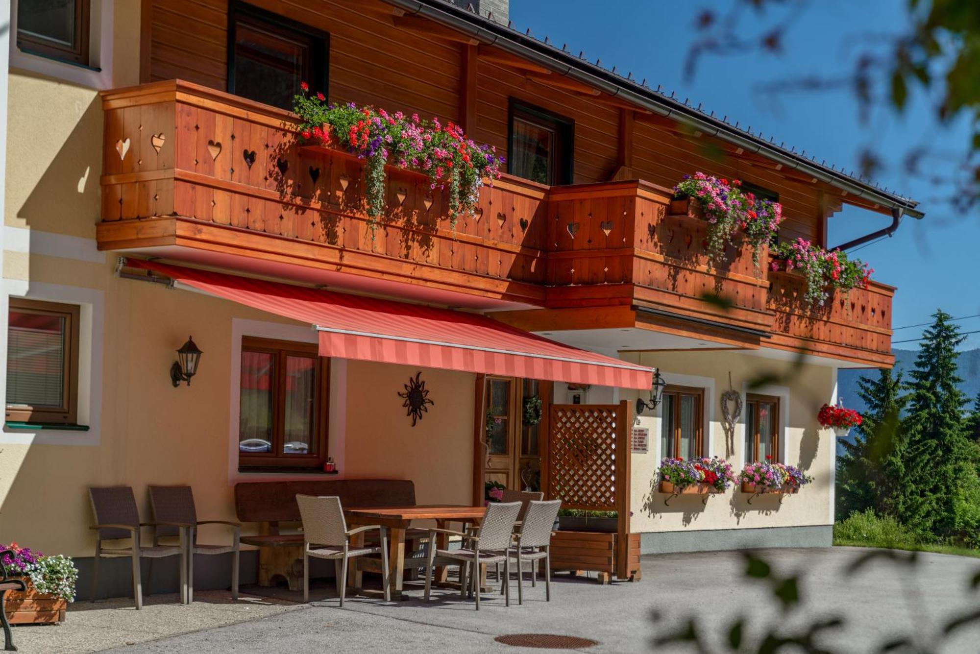 Apparthaus Taxegger Haus im Ennstal Exterior foto